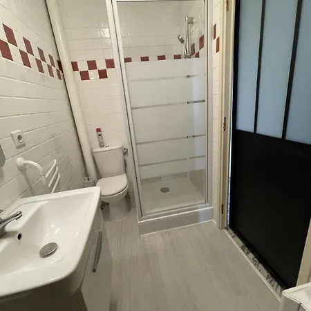 Charming With Terrace And 180 Sea View سيكس-فور-لو-بلاج